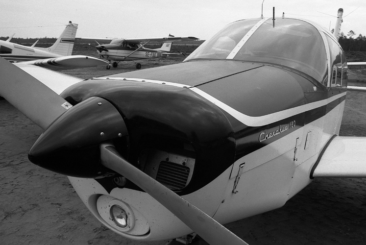 Mora 1980 83
