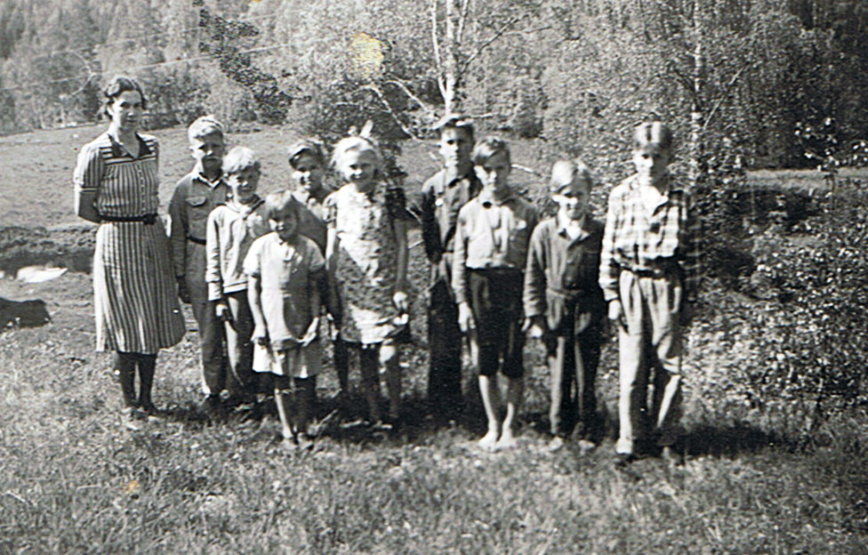 1942