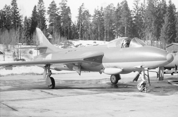 j34